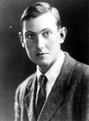 Istoria muntelui: George Mallory 62641756 996436500747733 1388060969673949184 n 295x400 - Istoria muntelui: George Mallory