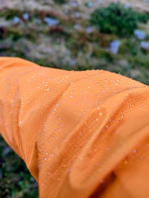 antykat v26.R16 LMC 11TPro 20230919 094332 ⚛️antykat v26.R16 LMC 11TPro.MP EDIT 300x400 - Recenzie jacheta Turbat Alay și pantaloni Turbat Cascade