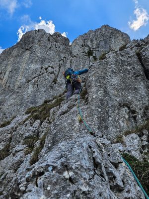 IMG 20260611 WA0090 1 300x400 - Creasta Coarnele Caprei, cățărare &icirc;n Piatra Craiului